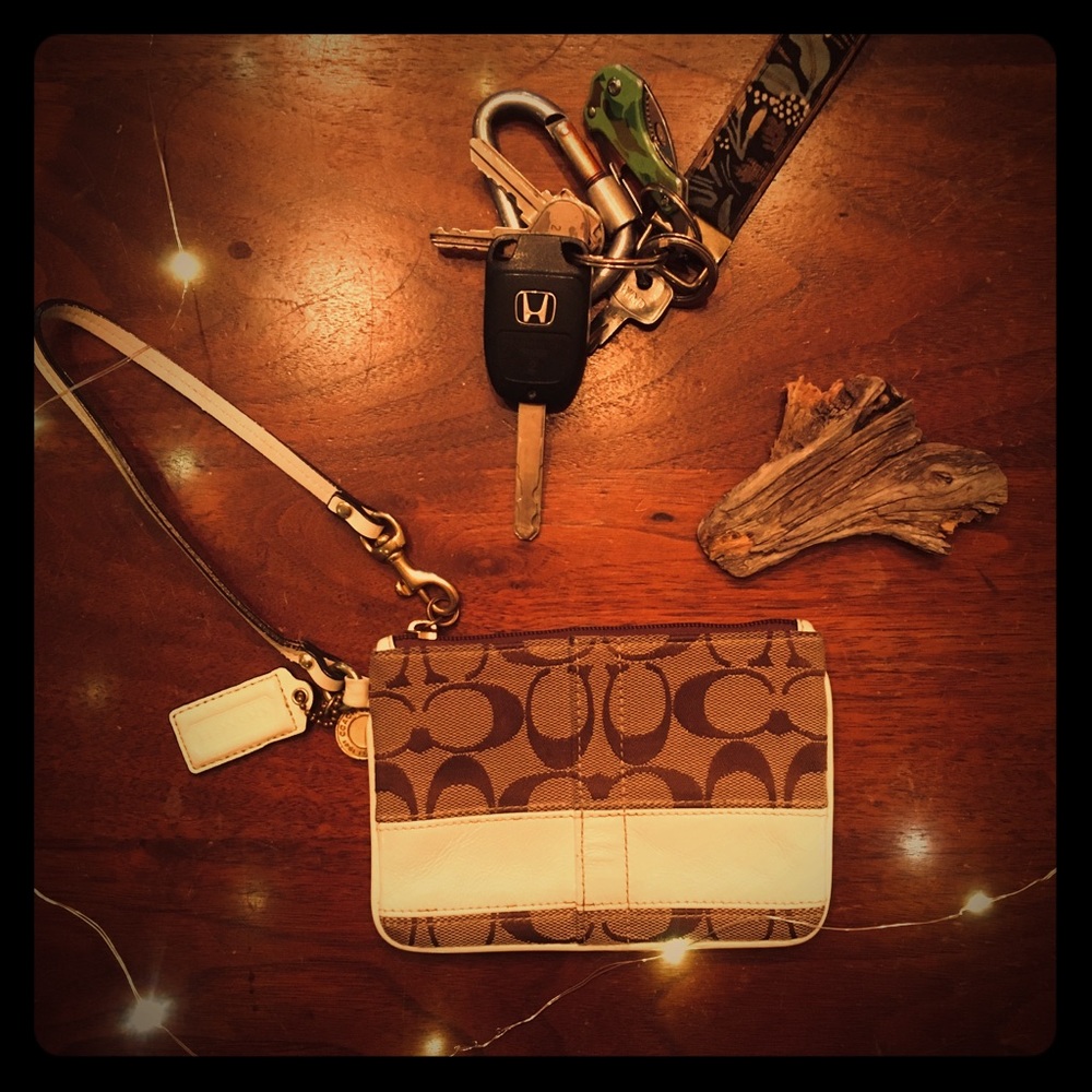 Authentic coach wallet! 👛